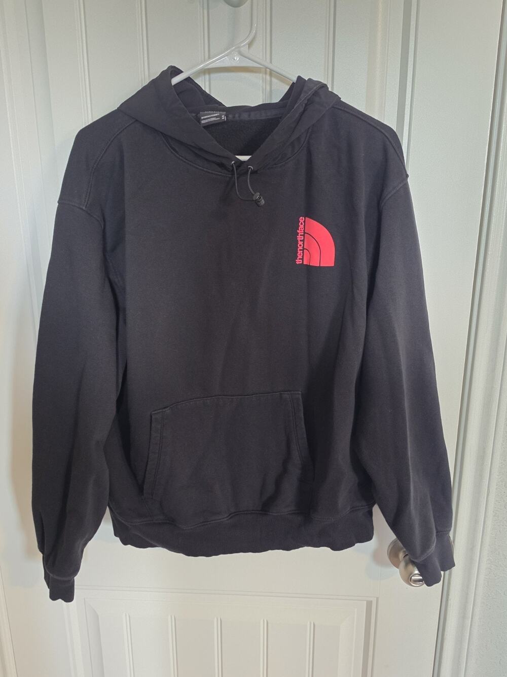 The North Face Women's Medium Black Red Logo Pullover Hoodie Sweatshirt